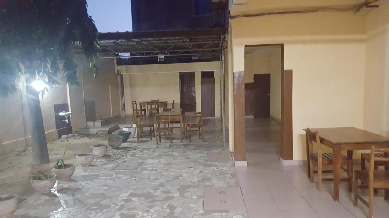 Academia Hotel Lomé Exteriér fotografie